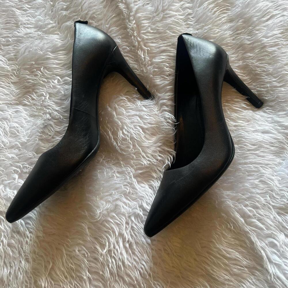 Michael Kors Black leather high heels with pointed toe